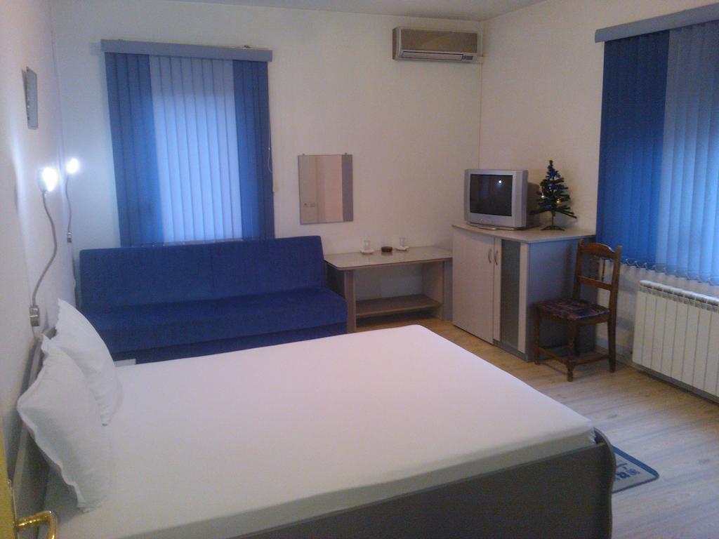 Hotel Tsarevets アセノヴグラト 部屋 写真