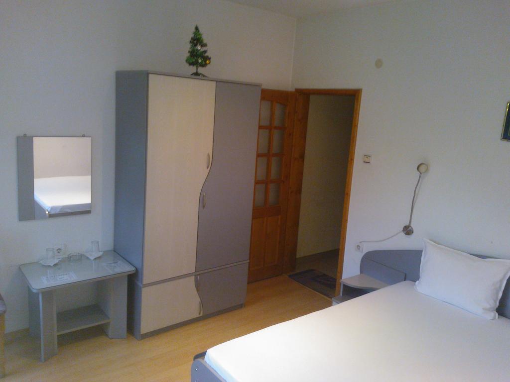 Hotel Tsarevets アセノヴグラト 部屋 写真